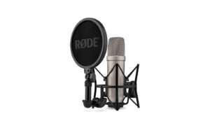 RØDE NT1 5th Generation Large-diaphragm Studio Condenser Microphone with XLR and USB Outputs, Shock Mount and Pop Filter for Music